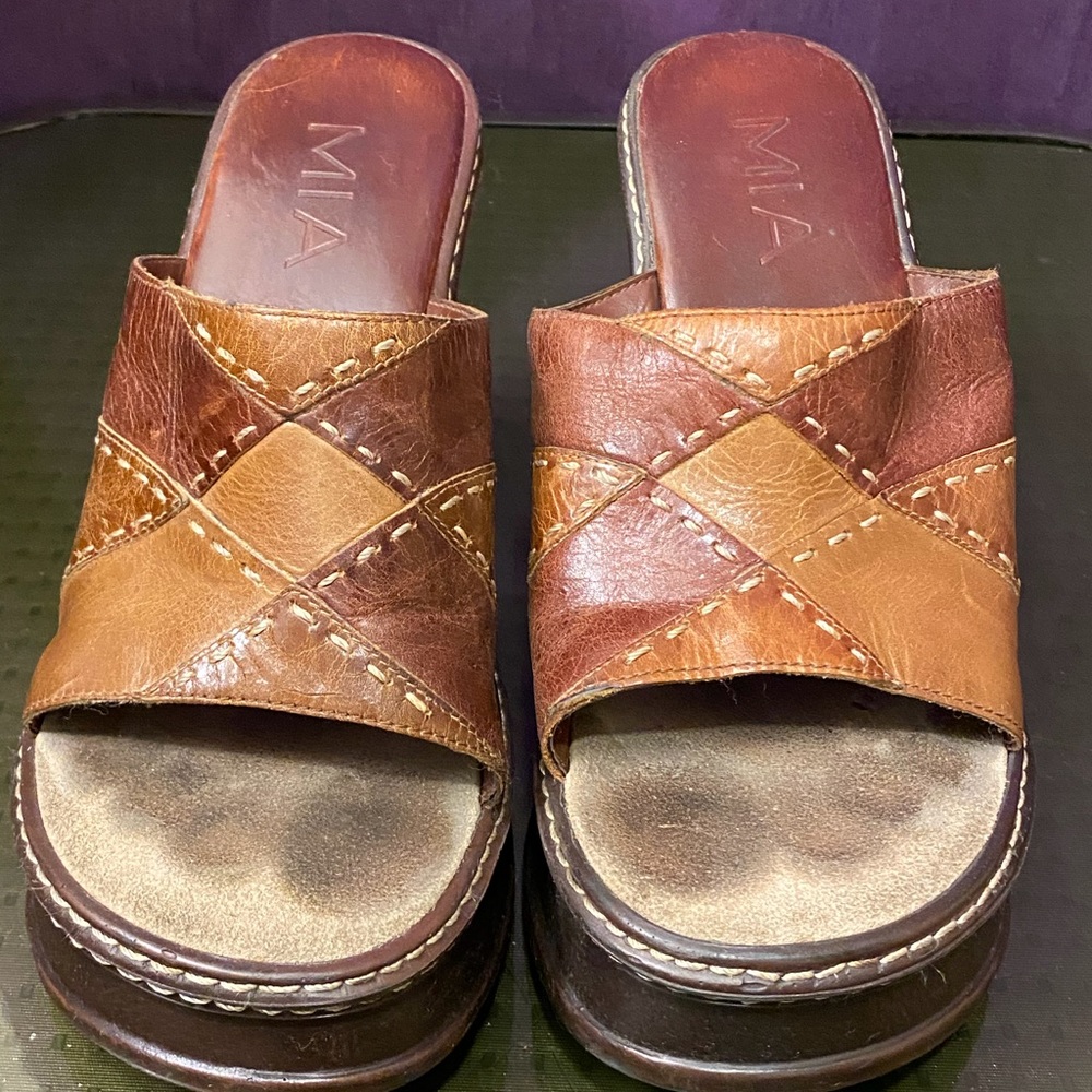 🌸 SHOES ~ MULES~WEDGE HEEL Brown/Tan Leather 🌸